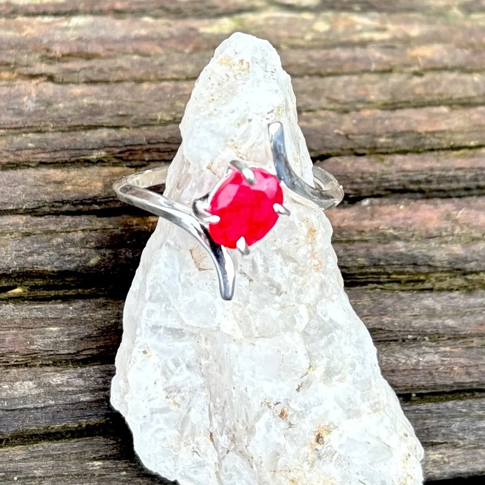 Ruby Ring - Picture 6 of 14